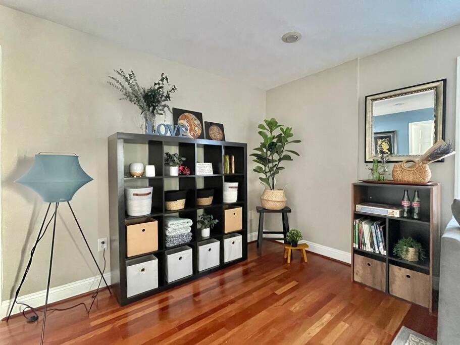 Brand New, Cozy, Modern, One-Bedroom Apartment Falls Church Eksteriør bilde